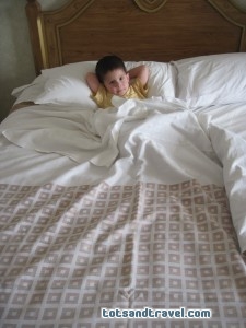 Las Vegas Excalibur Hotel Room Bed Las Vegas Excalibur Hotel Room Bed